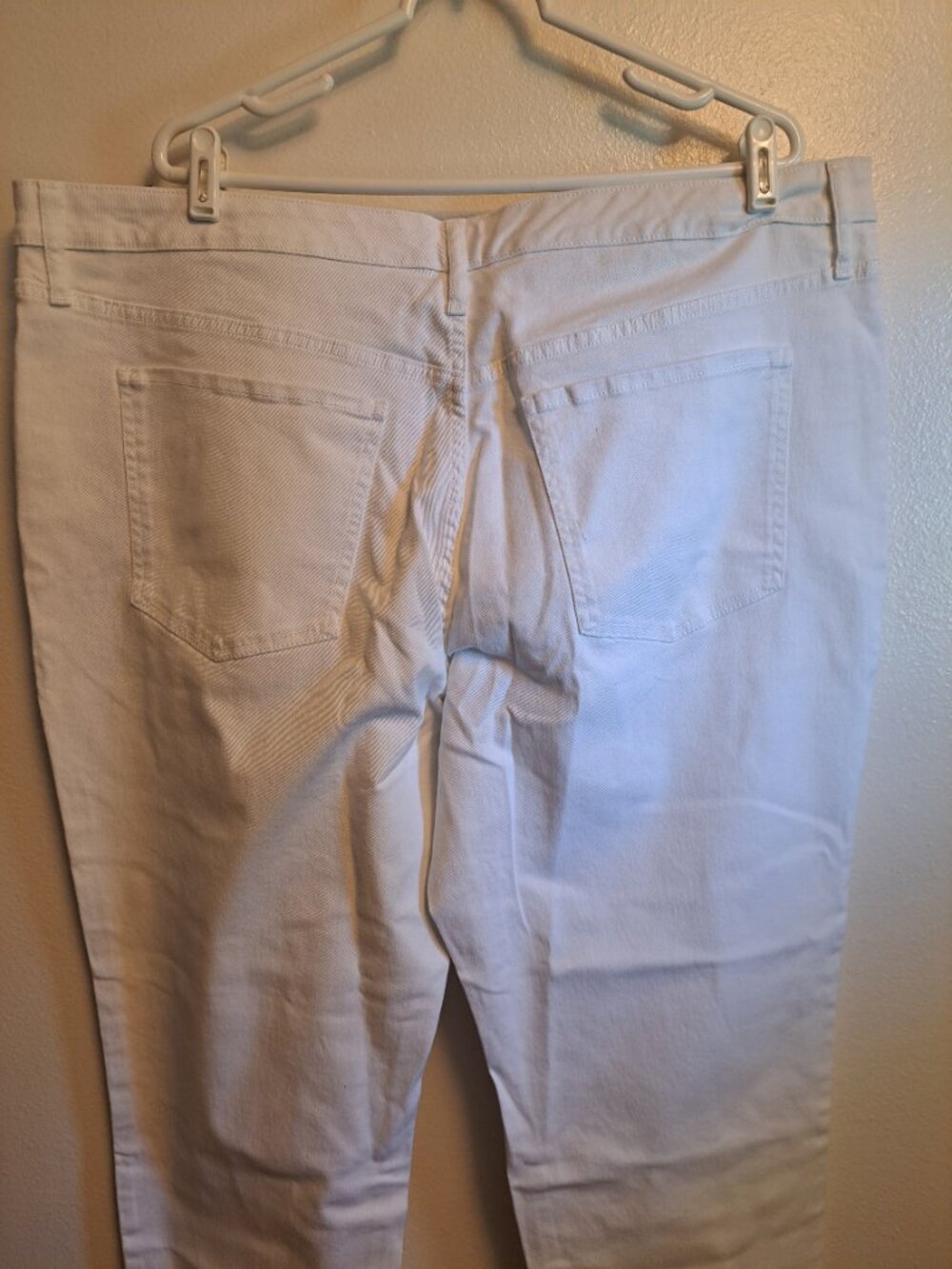 NWT Terra & Sky brand women's white denim straight-leg jeans with preppy style. - Picture 6 of 10